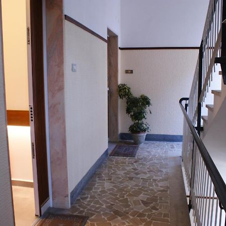 B&B Isole - Rione Alto 那不勒斯 外观 照片